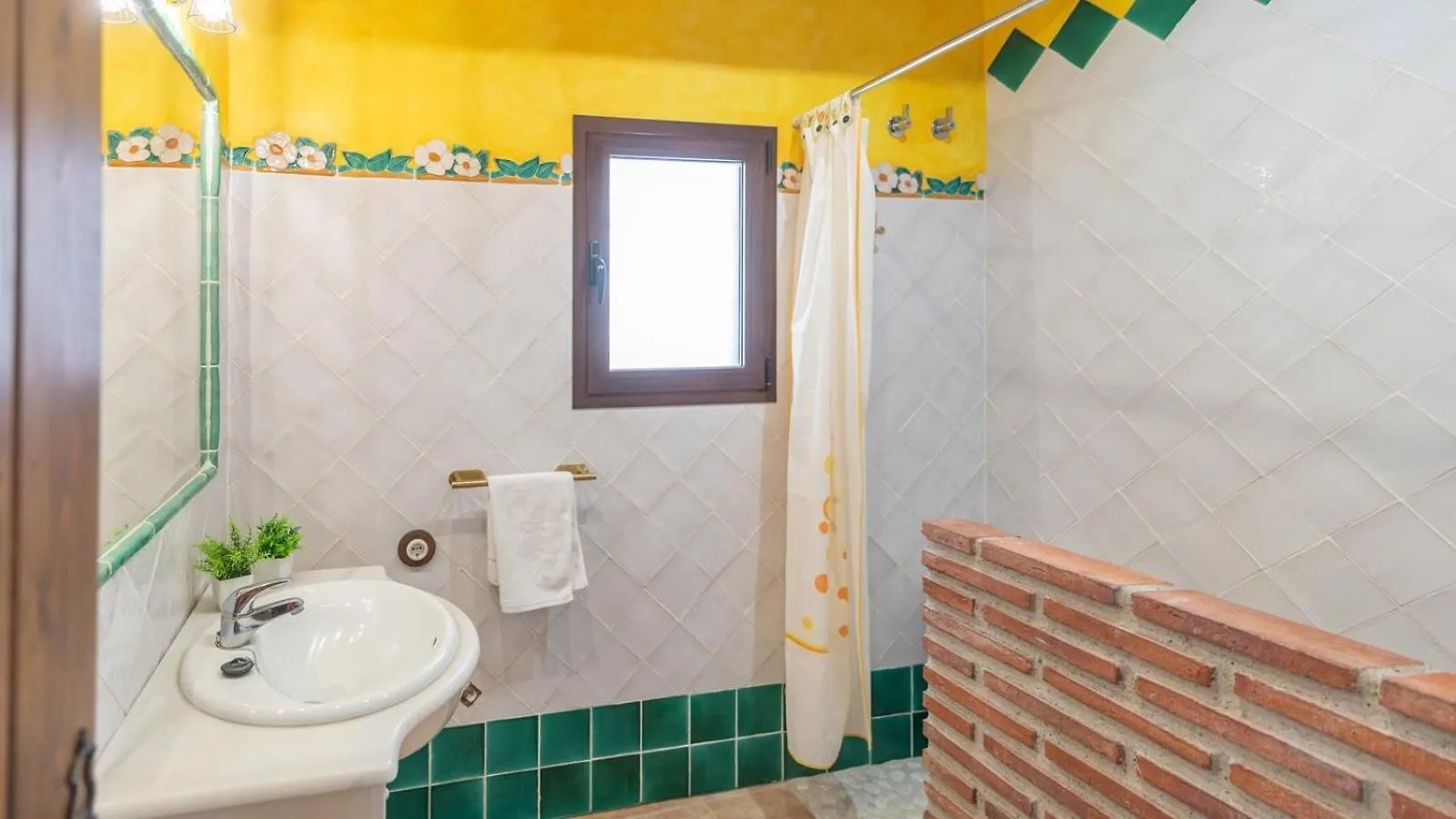 Vakantiehuis Casa Rural La Miel Nerja By Ruralidays